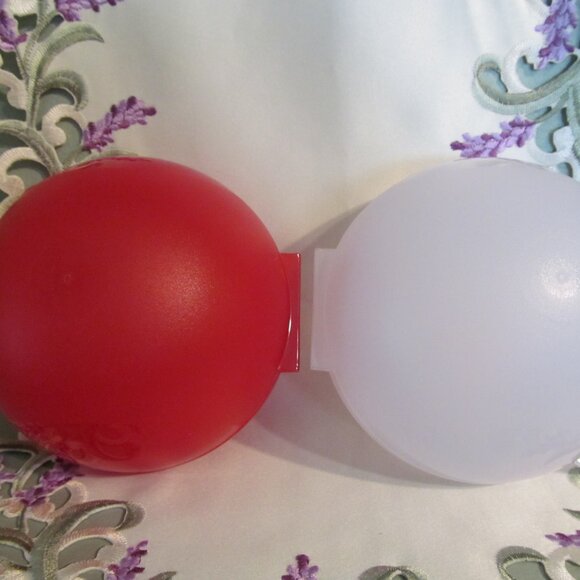 Tupperware Forget Me Not Round Fridge Hanging Containers 12oz Red & Ice Set of 2 - Picture 14 of 16